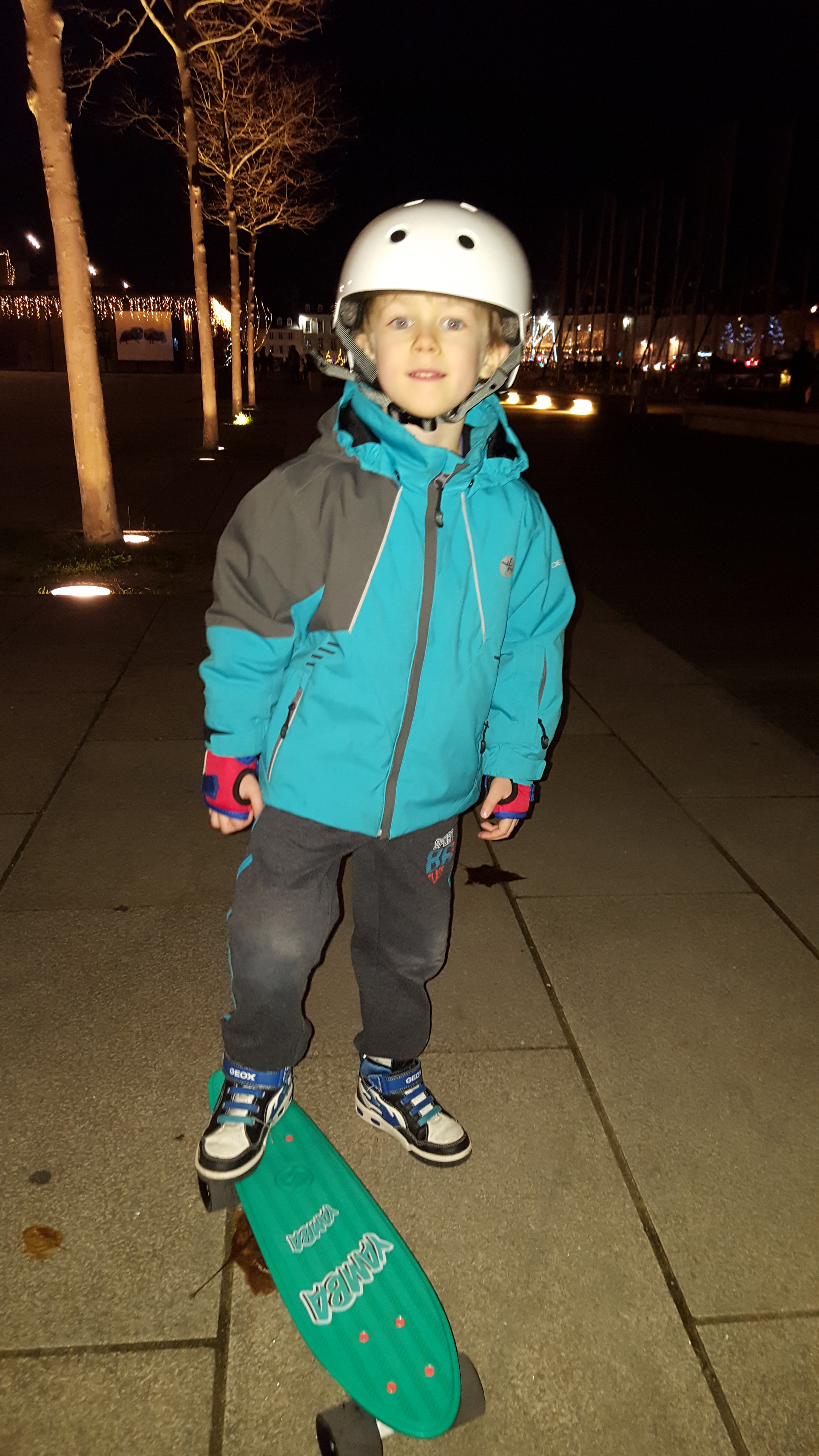 Charlie_skate