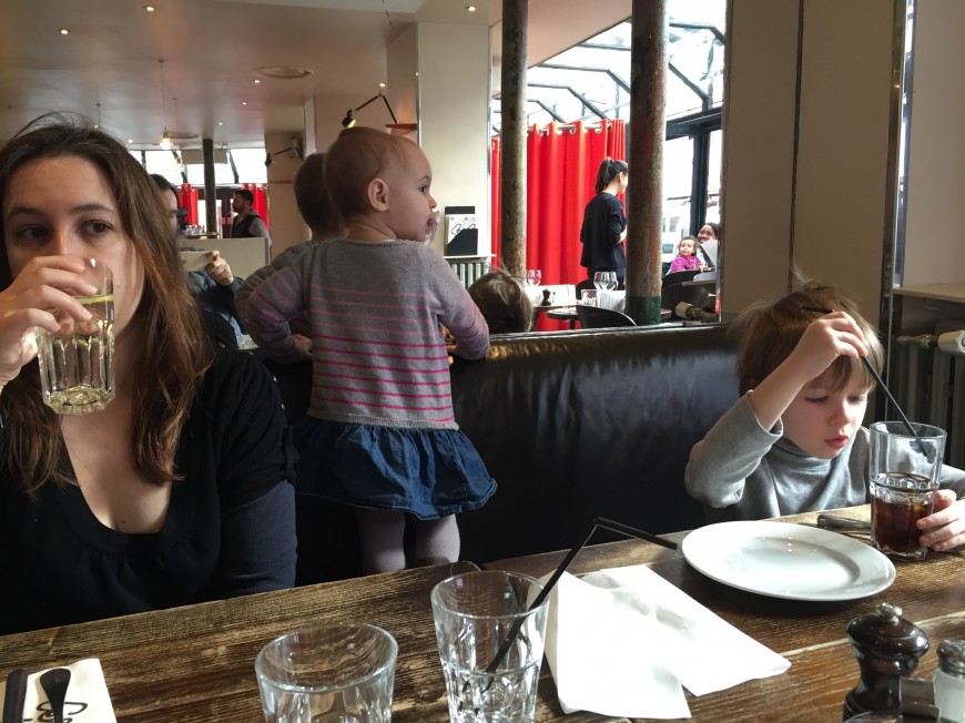 Charlie et Laura au resto