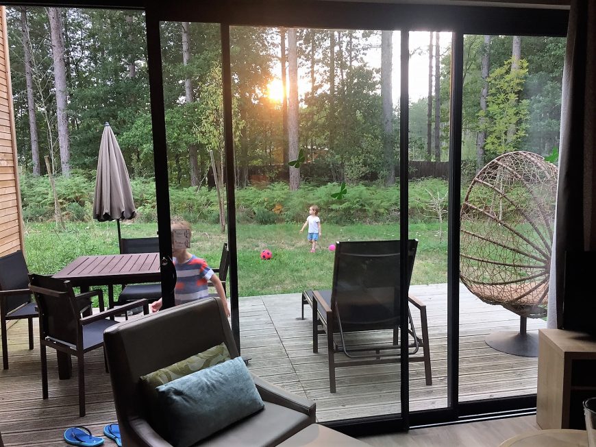 Laura et Charlie à center parcs au bois aux daims