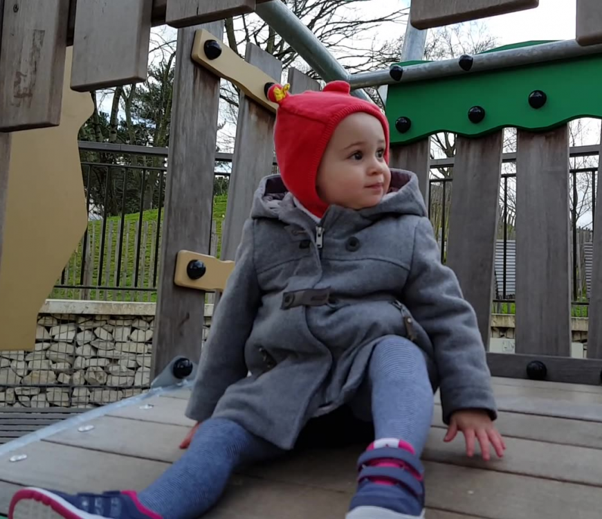 Laura sur le toboggan
